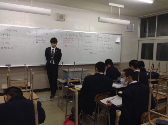 補習をしてくださった、数学の丸山先生です(^_^)丸山先生から、⭕️を頂きました！ありがとうございますm(_ _)m