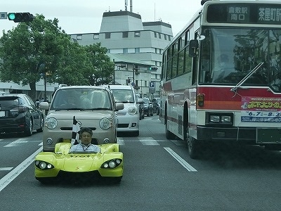 倉敷駅近辺を走行。隣がバスだとこわい！
