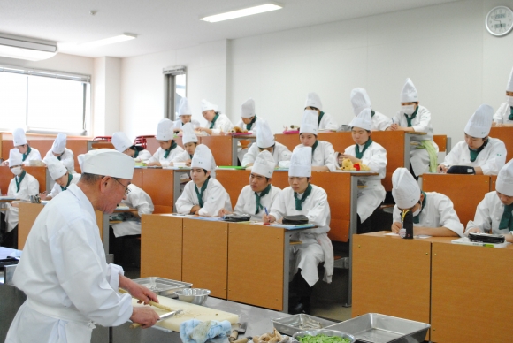 調理実習：日本料理　[調理科2年]
