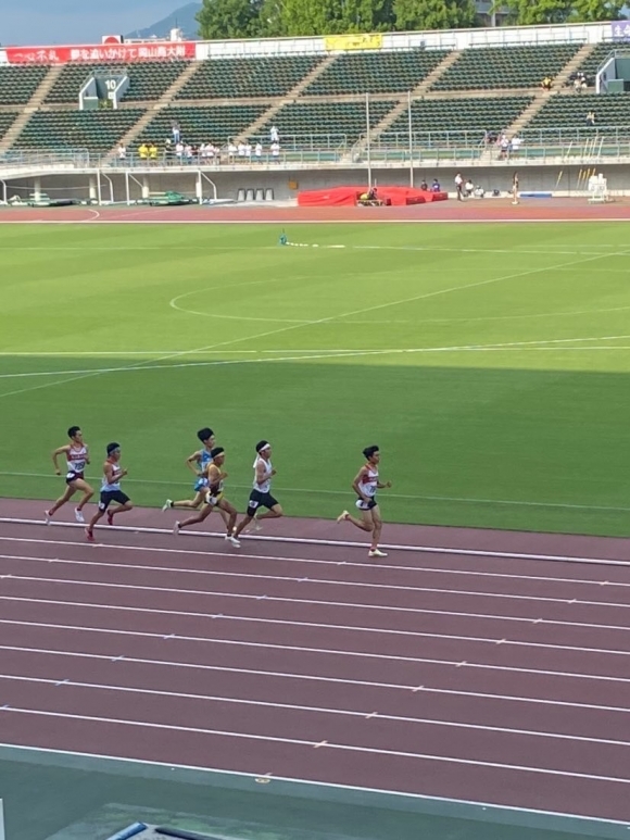 800m決勝　右から2番目が小里君