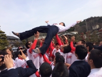 恒例の胴上げ！