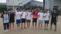 右から4番目が監物先輩です
