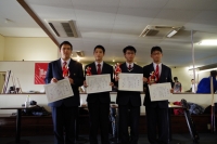 表彰台の4人(左からC1岡本君、M3小野君、M3片山君、M1岡本君)