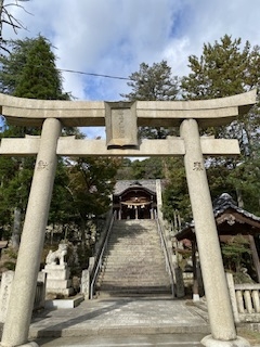 真止戸山神社