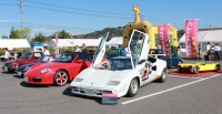 ランボルギーニ カウンタックなどのスーパーカー展示