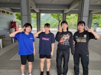 女子ダブルス出場選手!左から楠戸・三宅・柿原・近藤