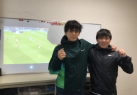 聖カタリナ大学の鹿見君(左)、佐藤君(右)