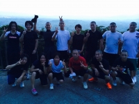 朝の5時前からトレーニング開始!油山頂上まで走って上りました。