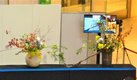 製菓科の生徒 花いけバトル 広島大会準優勝 製菓科 学科 コース最新ニュース おかやま山陽高校