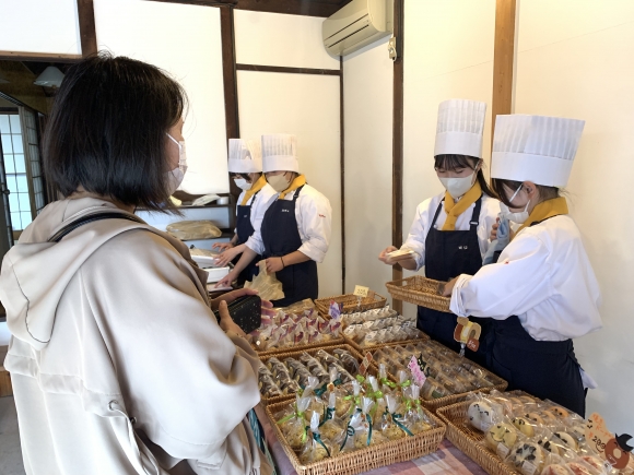 阿知神社秋祭り～製菓科～