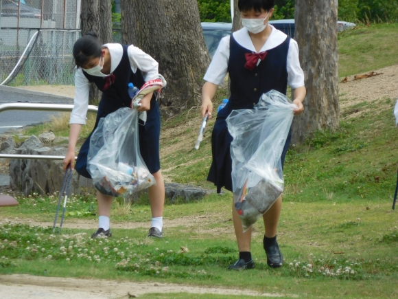 天草公園周辺の清掃活動(浅口市)
