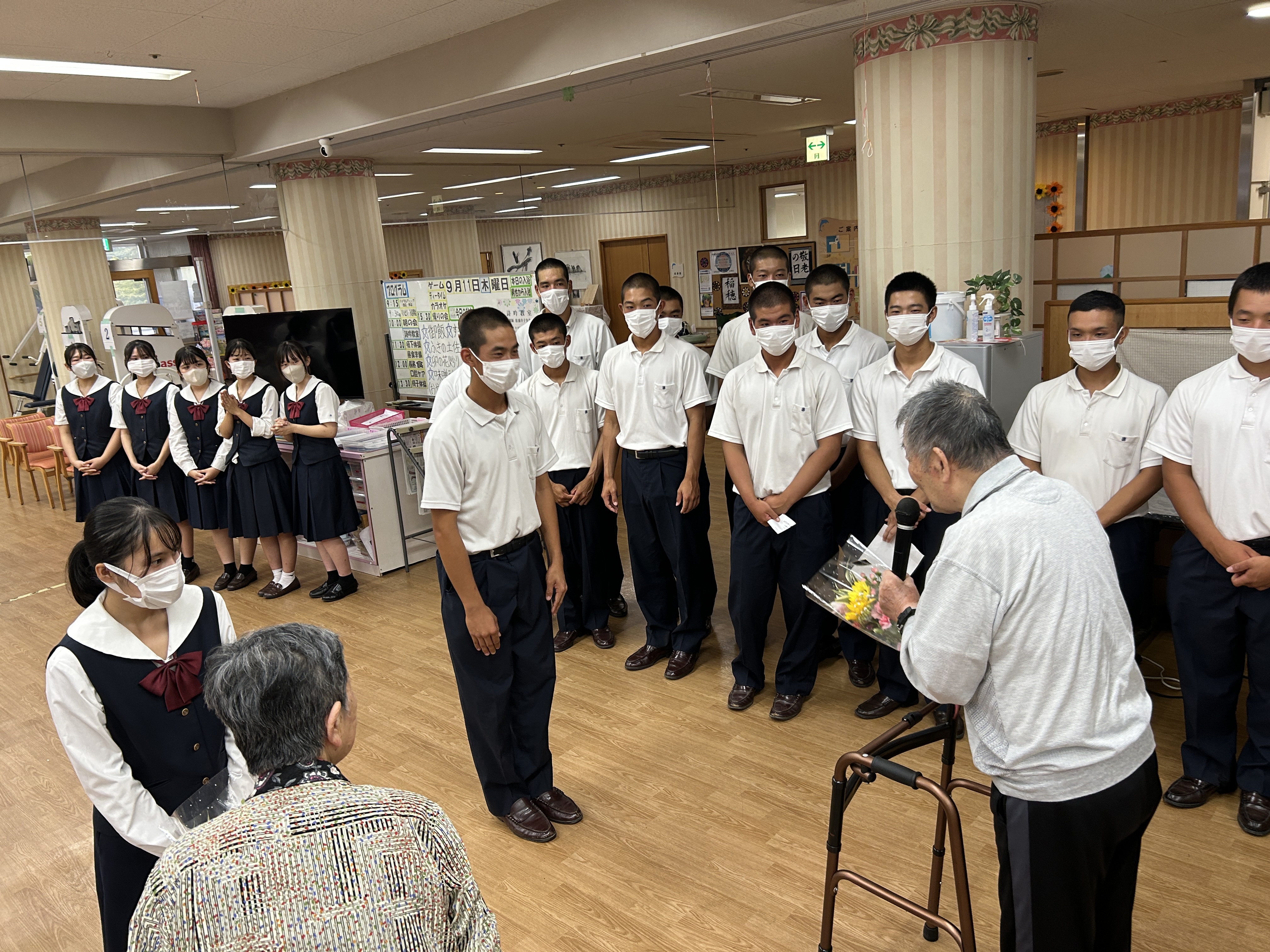 老人保健施設訪問(いるかの家)寄島町