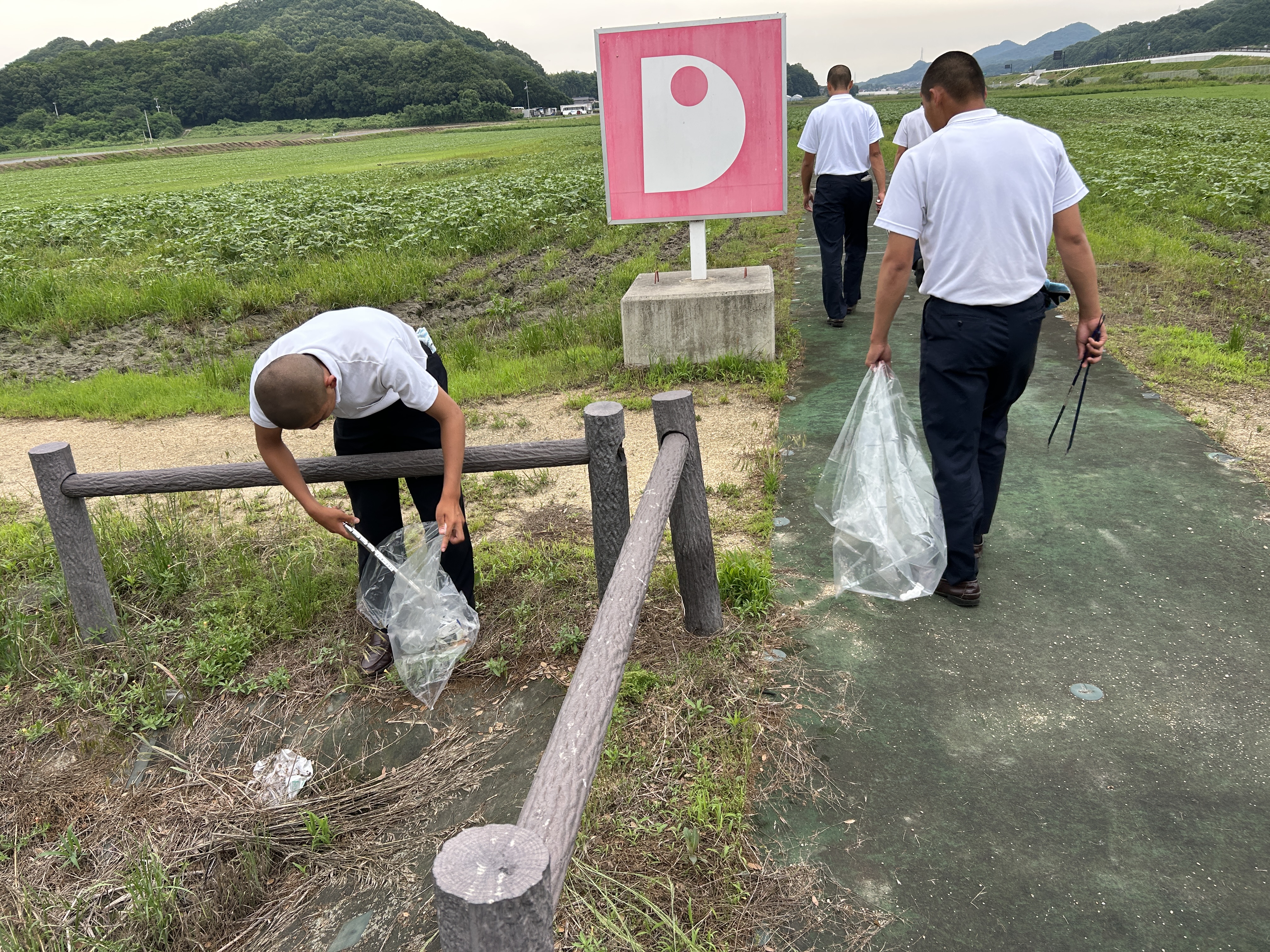 笠岡ベイファーム清掃【インターアクト】